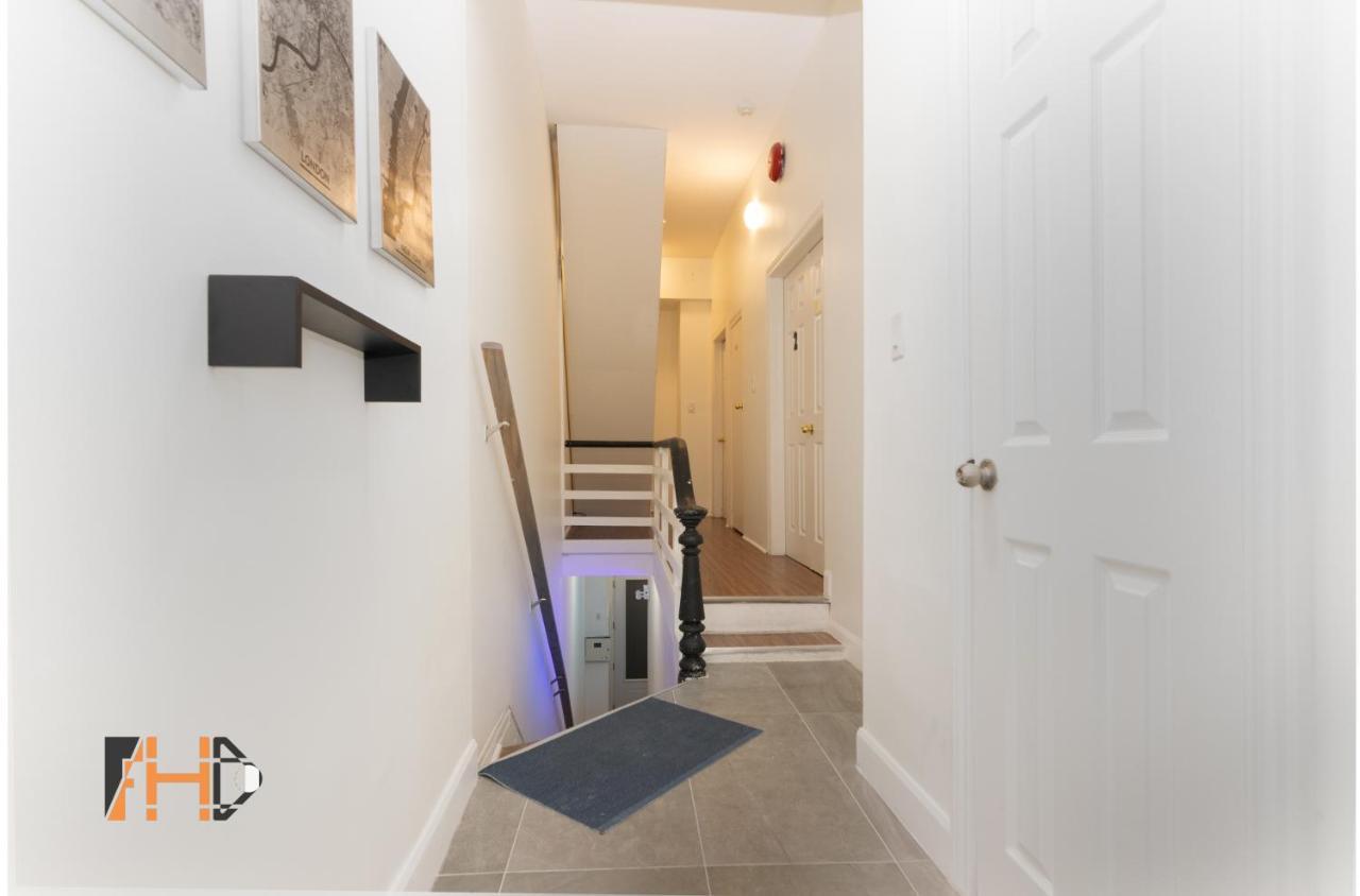 Downtown Retreat-spacious With Shared Kitchen & Bath